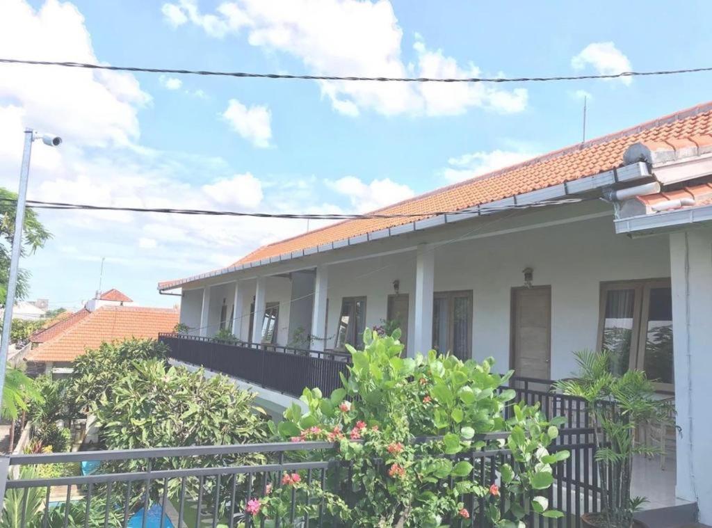 Double D Guest House Canggu Экстерьер фото