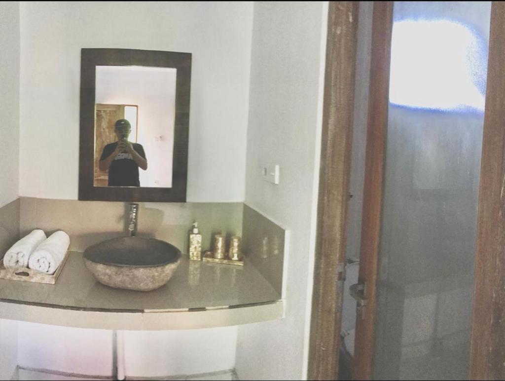 Double D Guest House Canggu Экстерьер фото