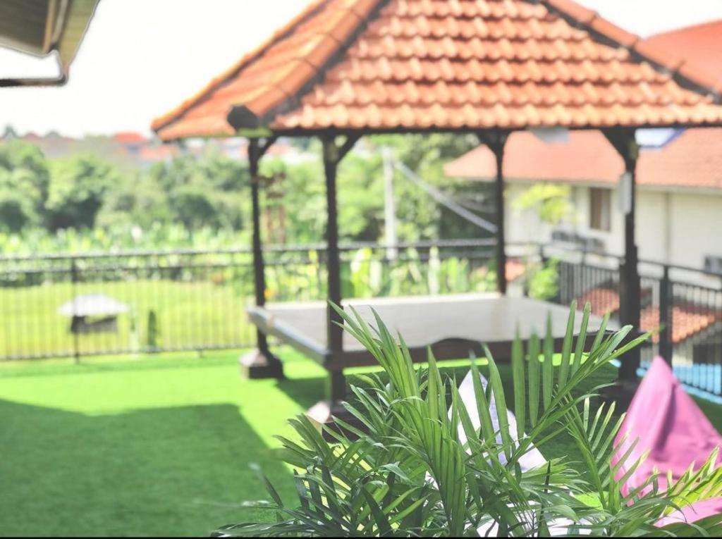 Double D Guest House Canggu Экстерьер фото